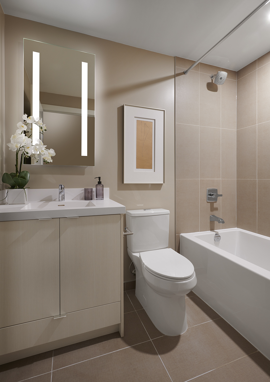 Westerly 2 Suite 604 Secondary Bathroom