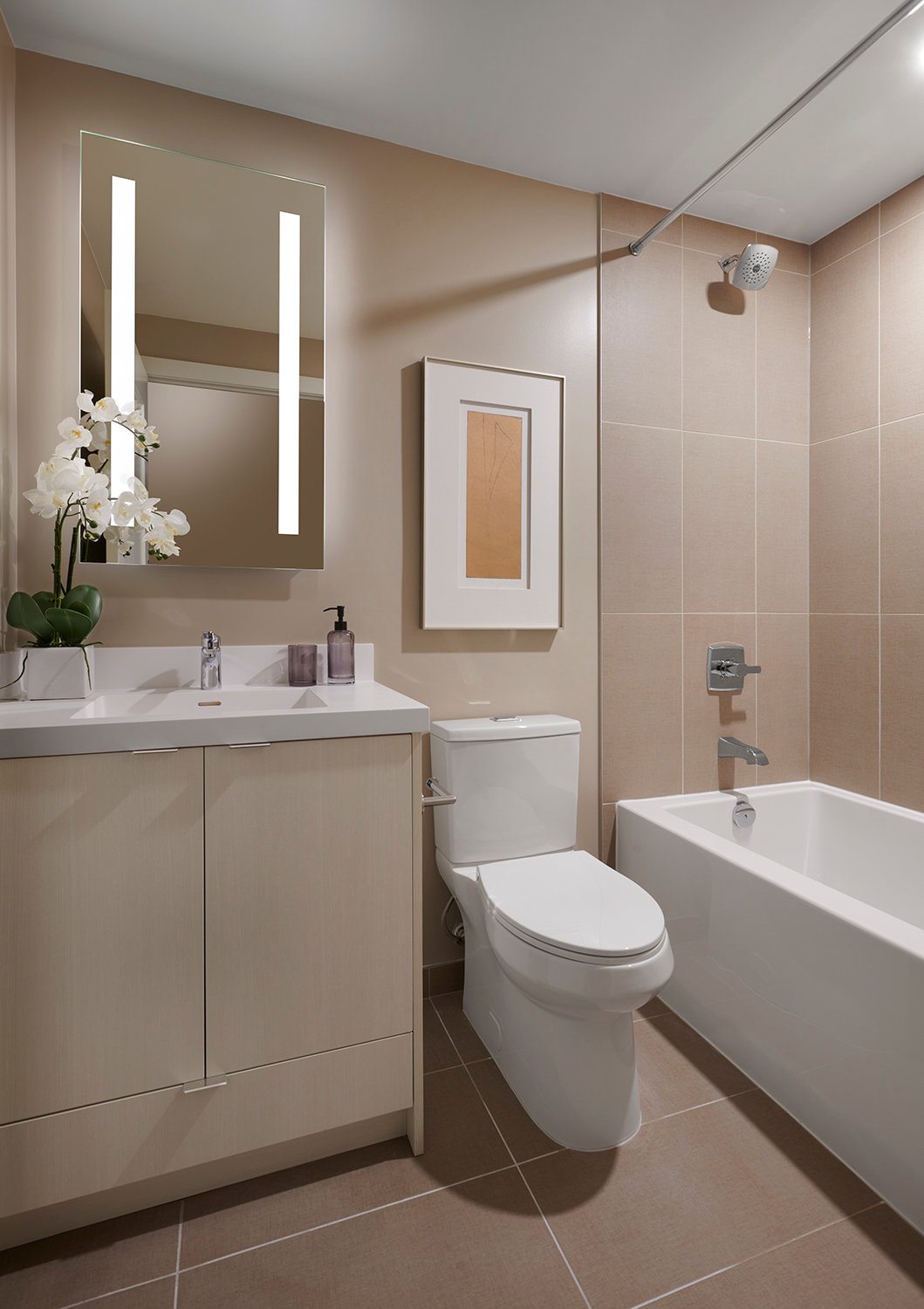 Westerly 2 Suite 604 Secondary Bathroom