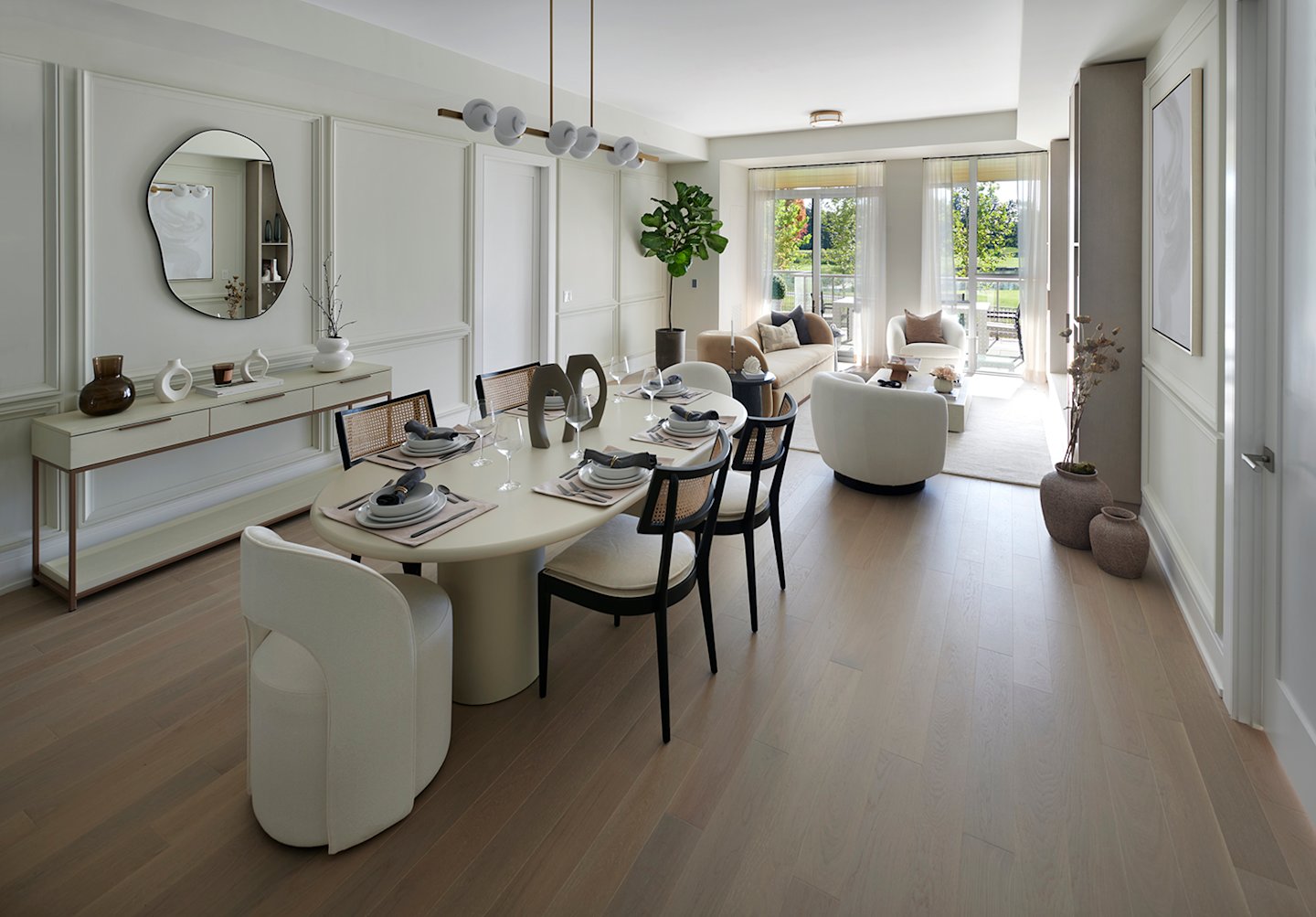 Royal Bayview GL20 Living/Dining