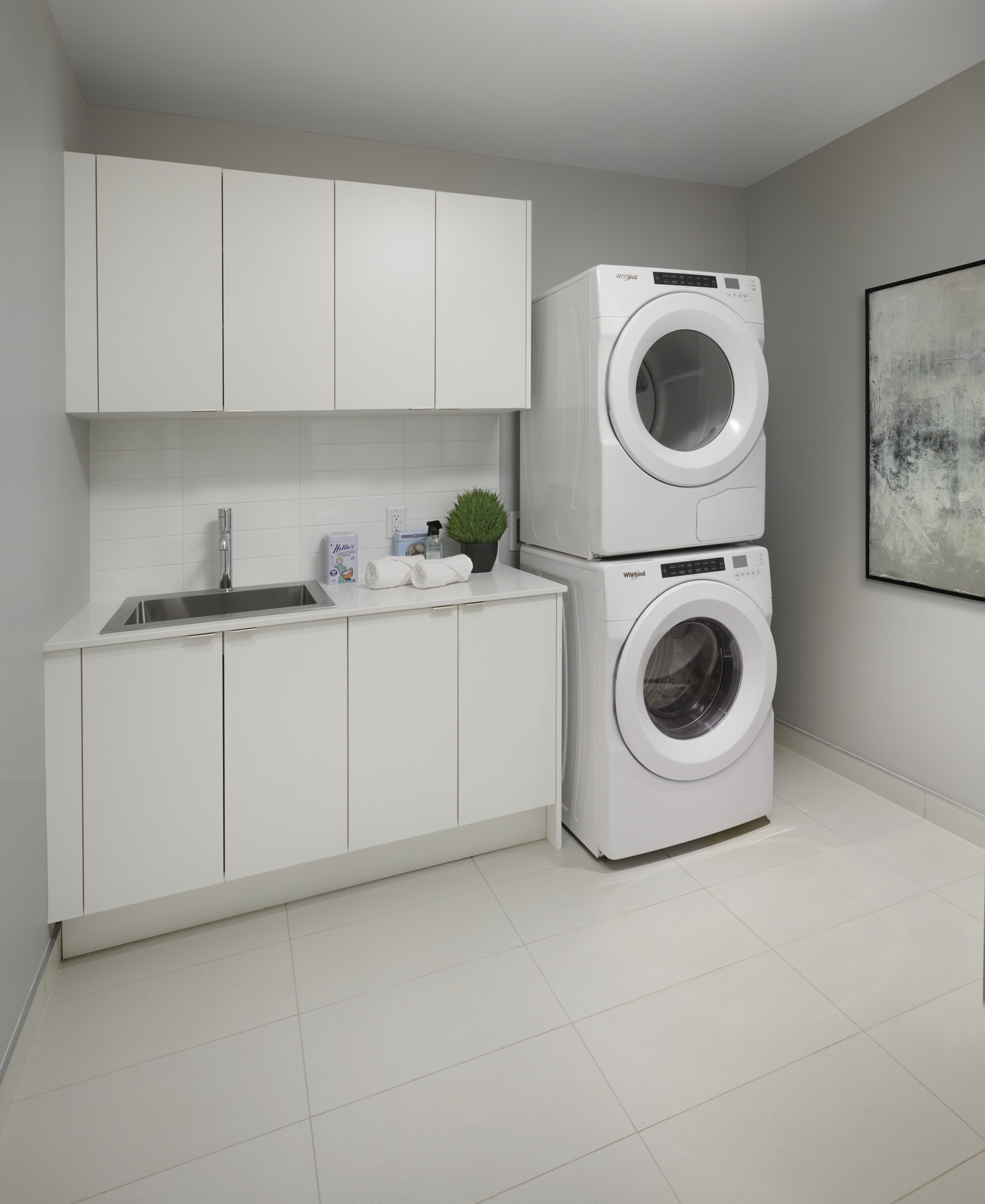 Royal Bayview Suite 217 Laundry Room