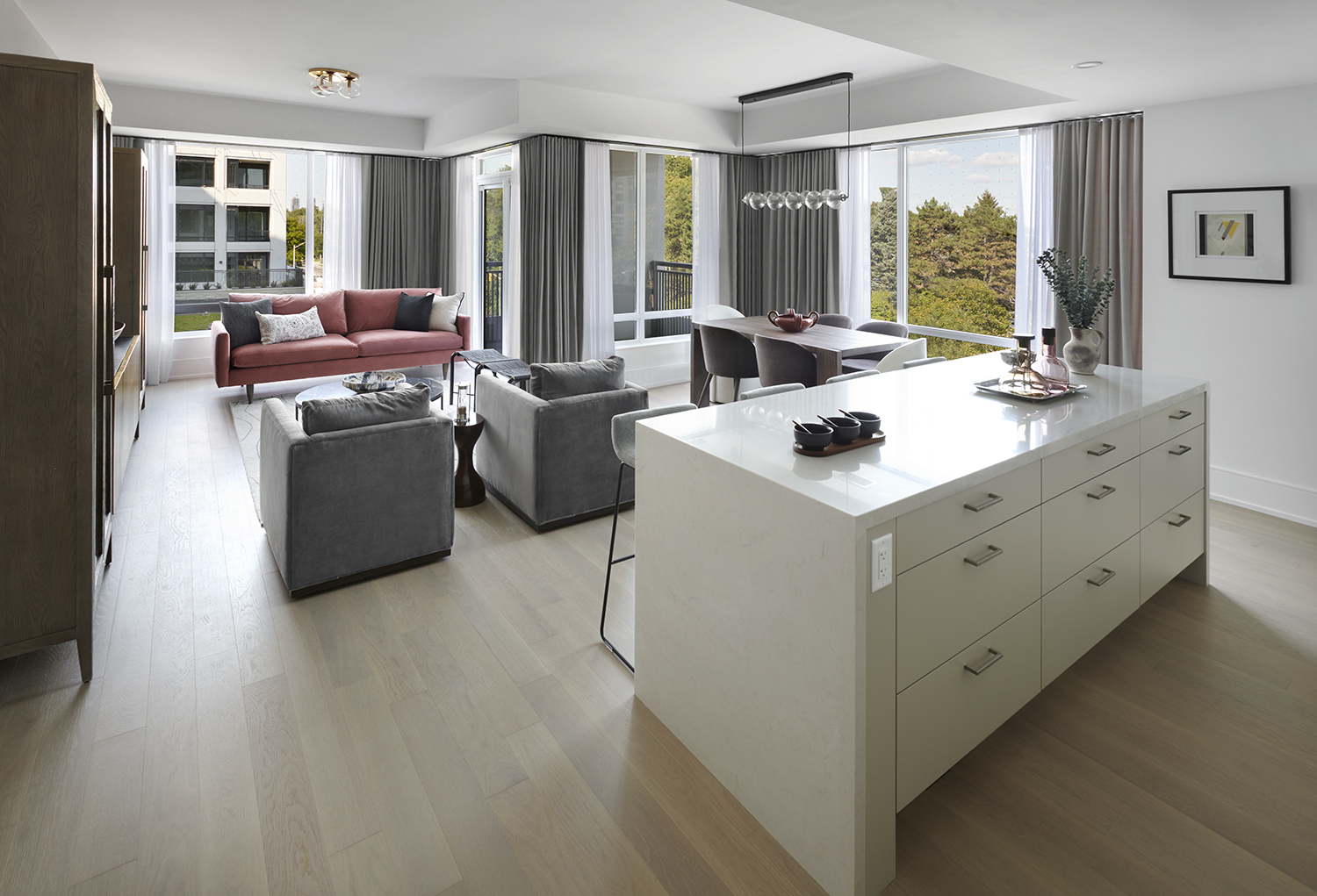 Edenbridge Suite 2L (305) Kitchen and Living Room