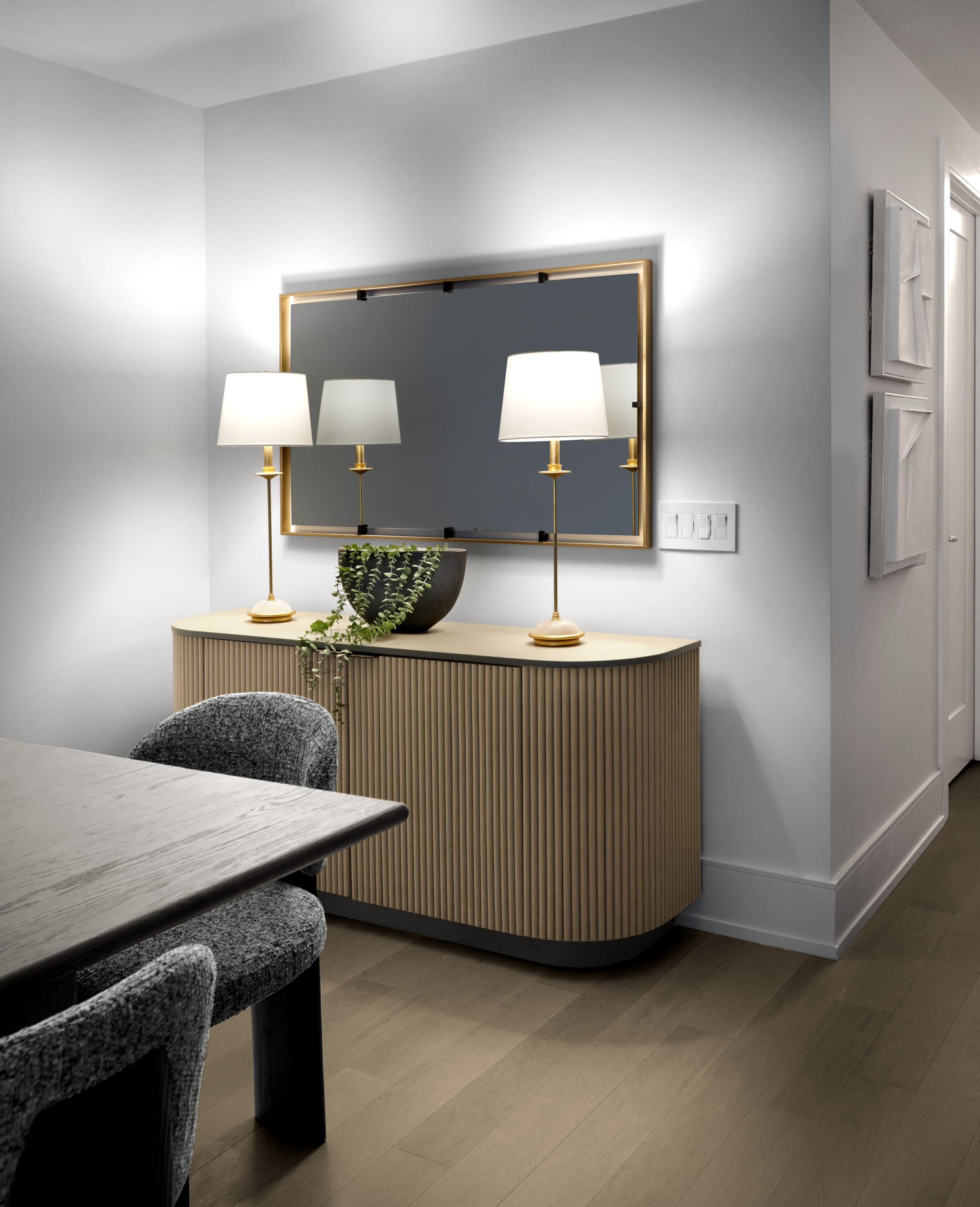 Aqualuna Suite 216 Dining Room