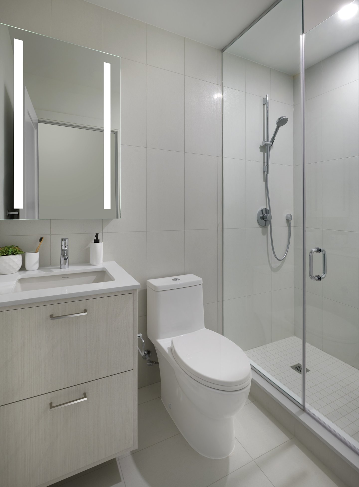 Edenbridge Suite 124 Secondary Bathroom