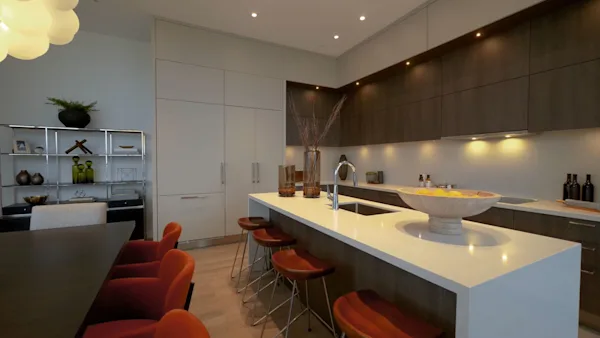 Via-Bloor-2_Interior_PH22-Kitchen-Dining.jpg