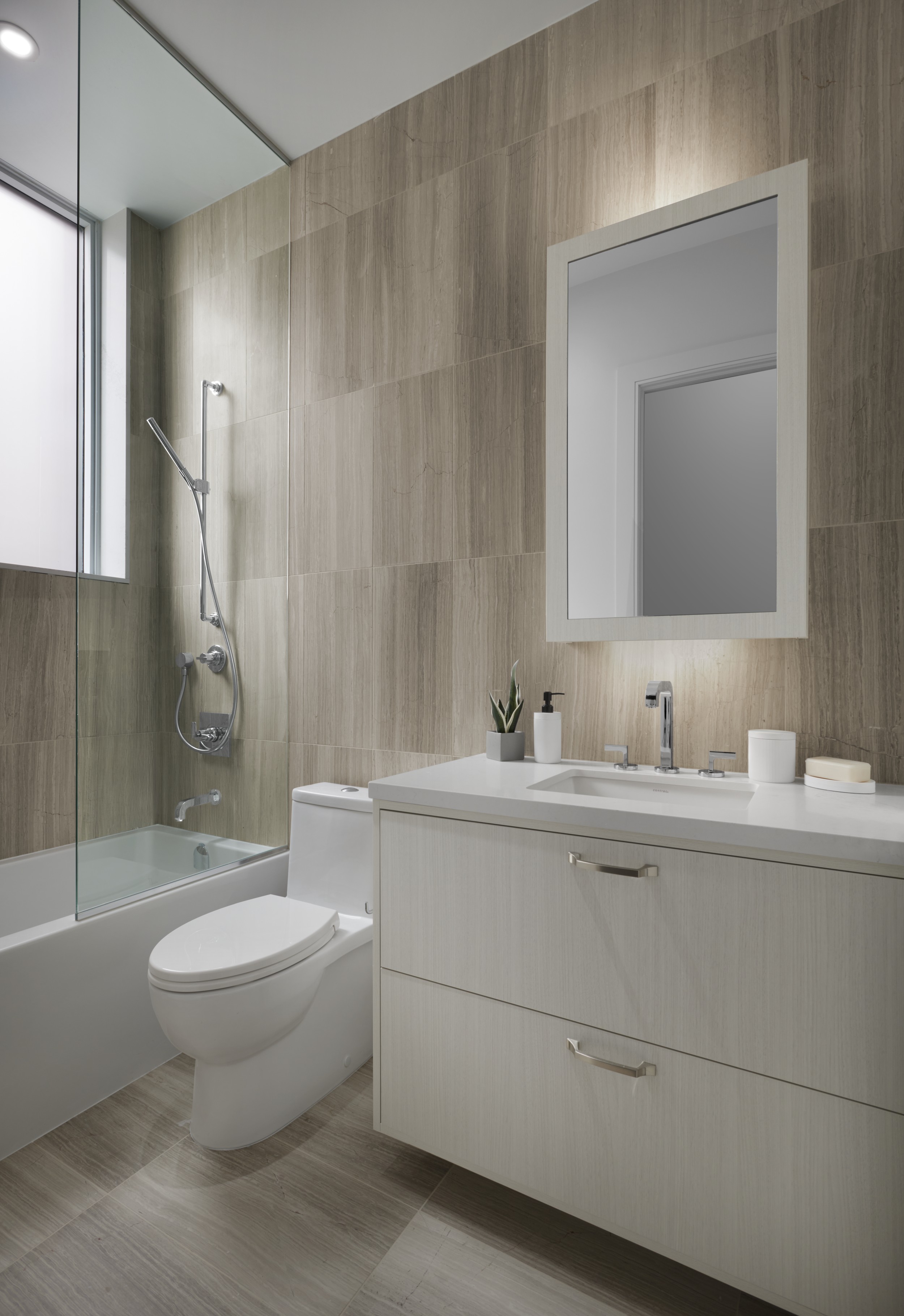The Well Signature Suite 303 Secondary Bathroom