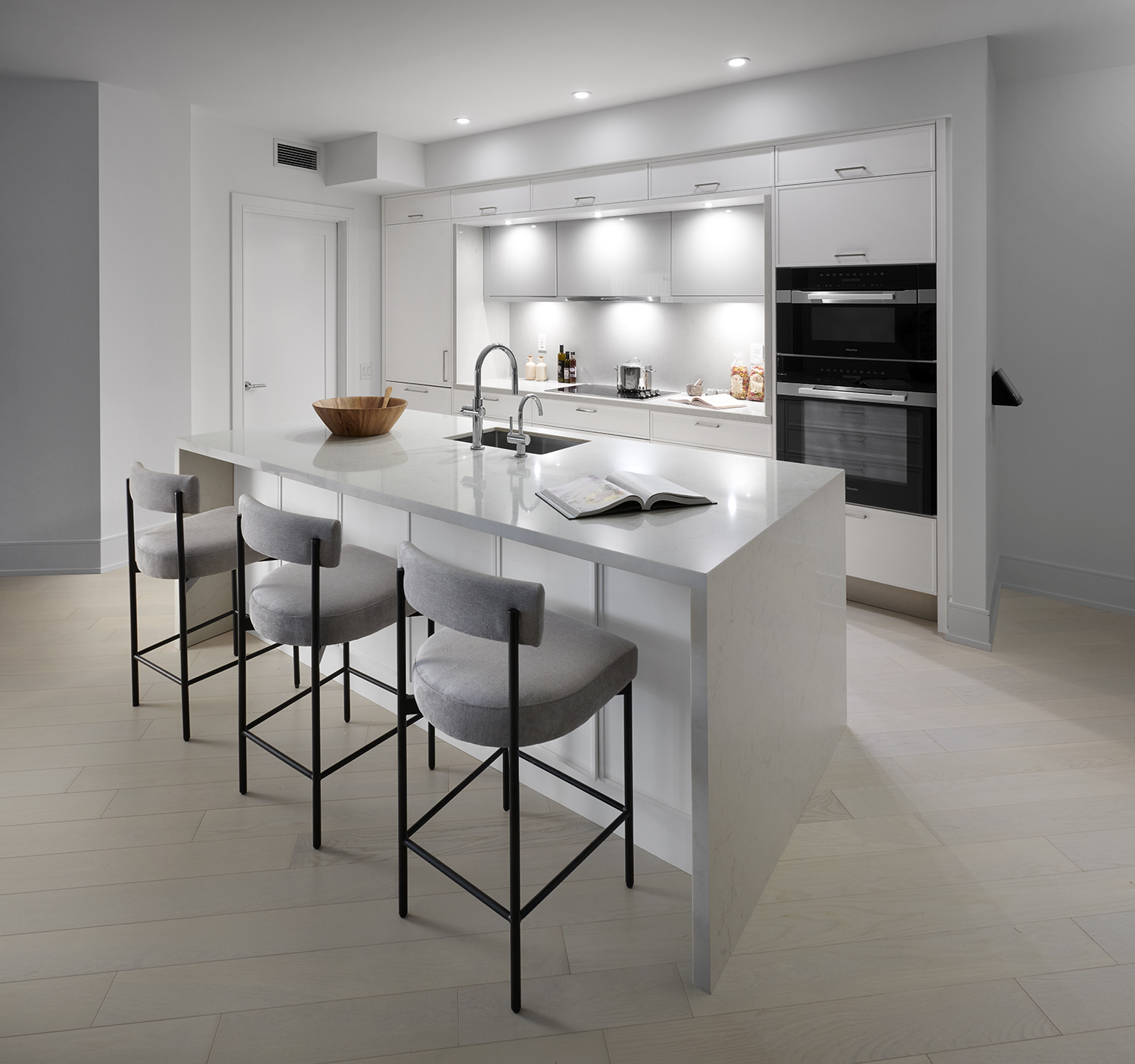Aqualuna Suite 407 Kitchen