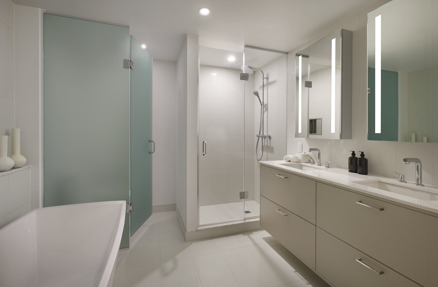 Edenbridge Suite 322 Principal Ensuite
