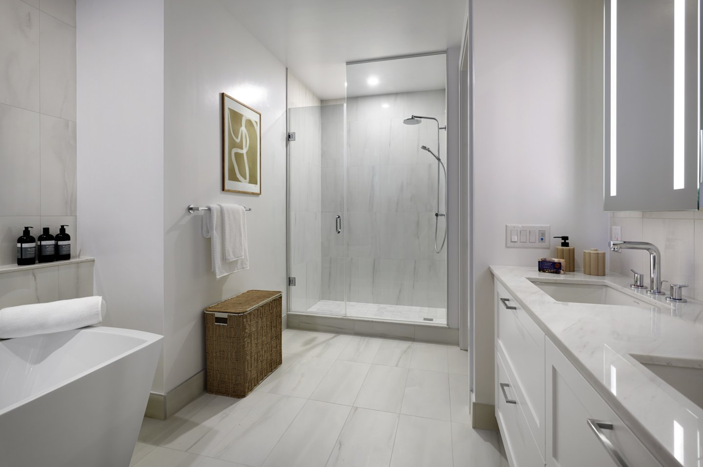 Royal Bayview Suite 202 Principal Ensuite