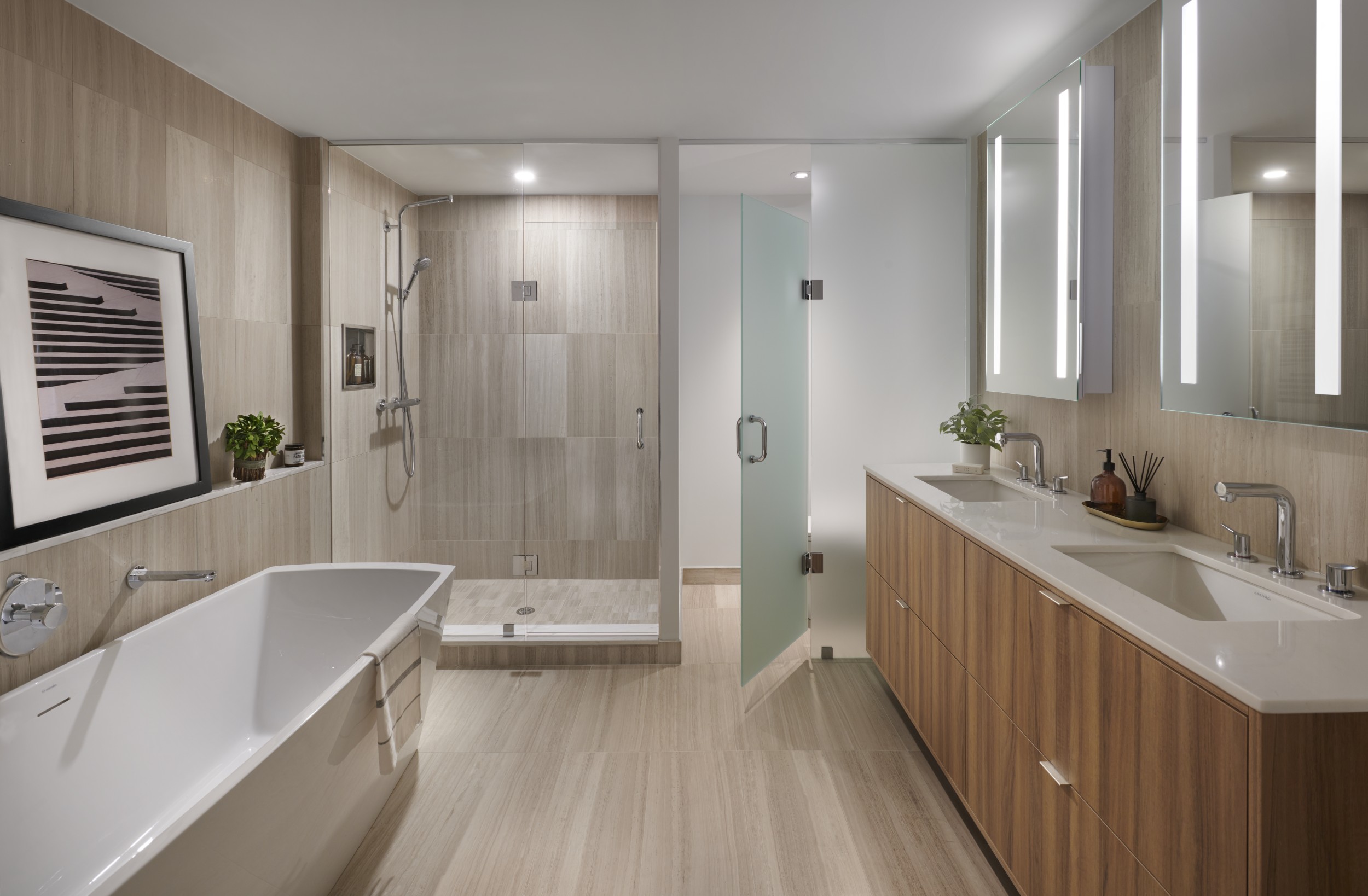 Aqualuna Suite 407 Principal Ensuite