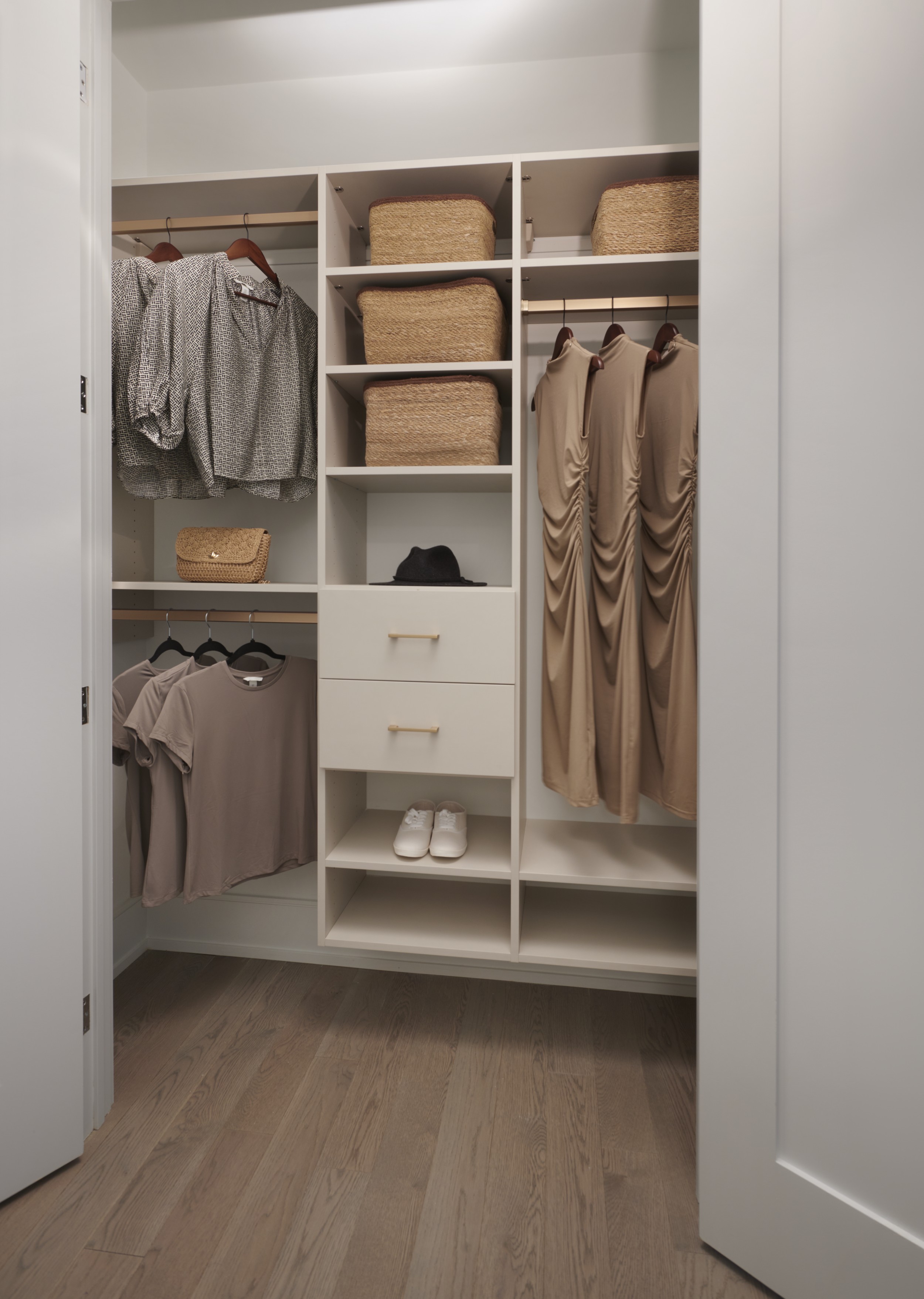 The Well Signature Suite 1205 Closet