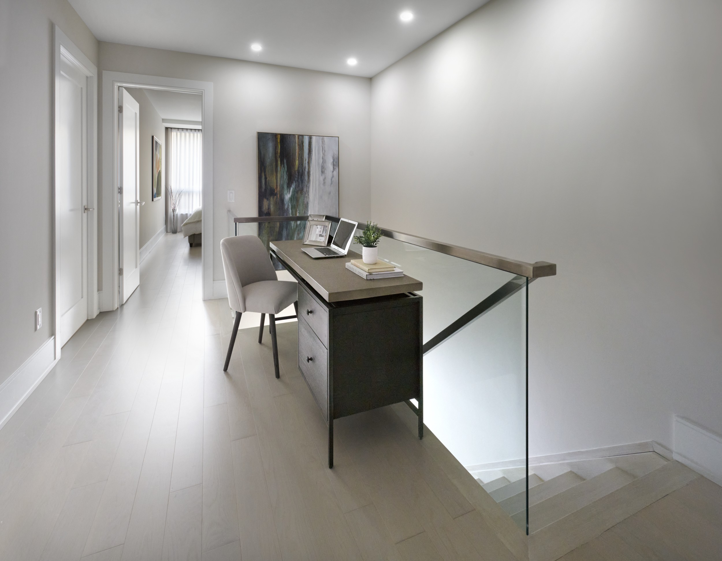 Edenbridge Suite 124 Upstairs Hallway
