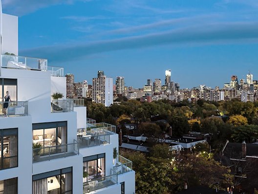 Bianca Building City View Dusk
