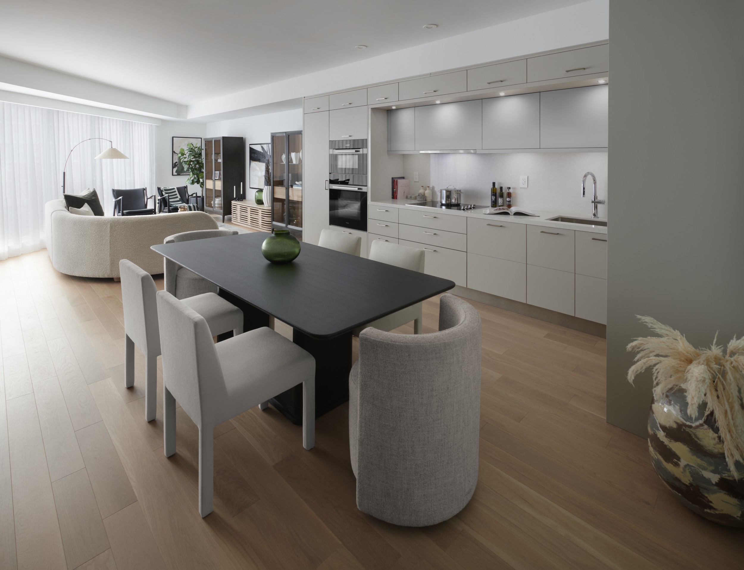 Aqualuna Suite 418 Dining Room