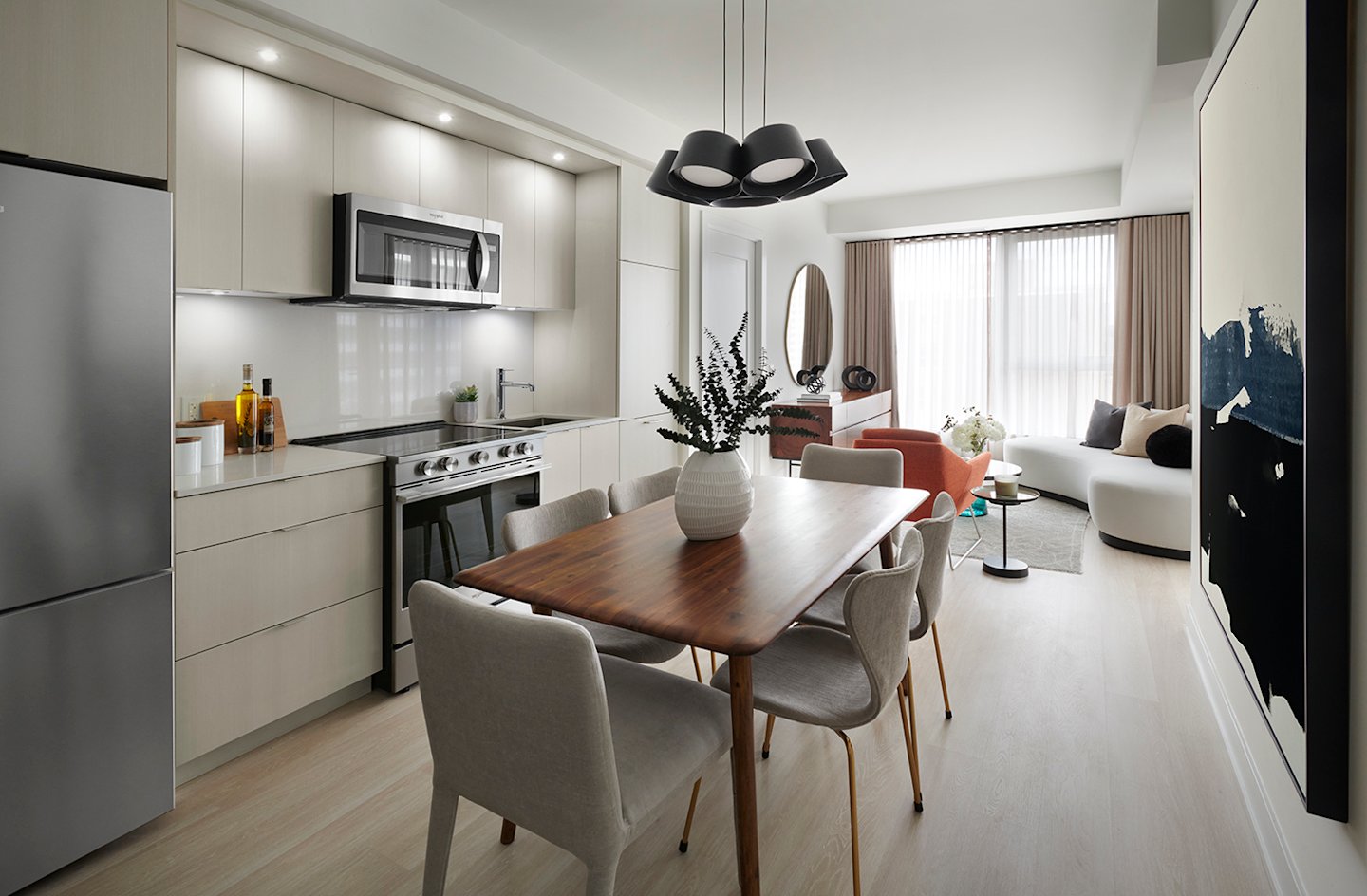 Westerly 2 Suite 604 Kitchen and Dining Room