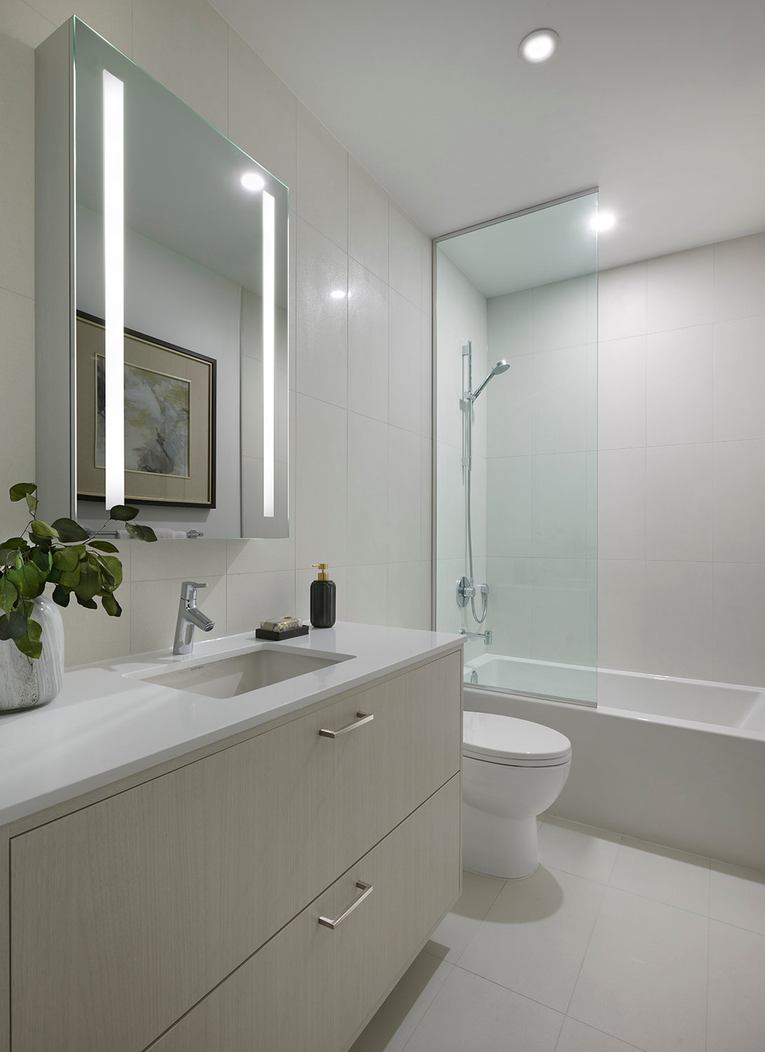 Edenbridge Suite 118 Secondary Bathroom