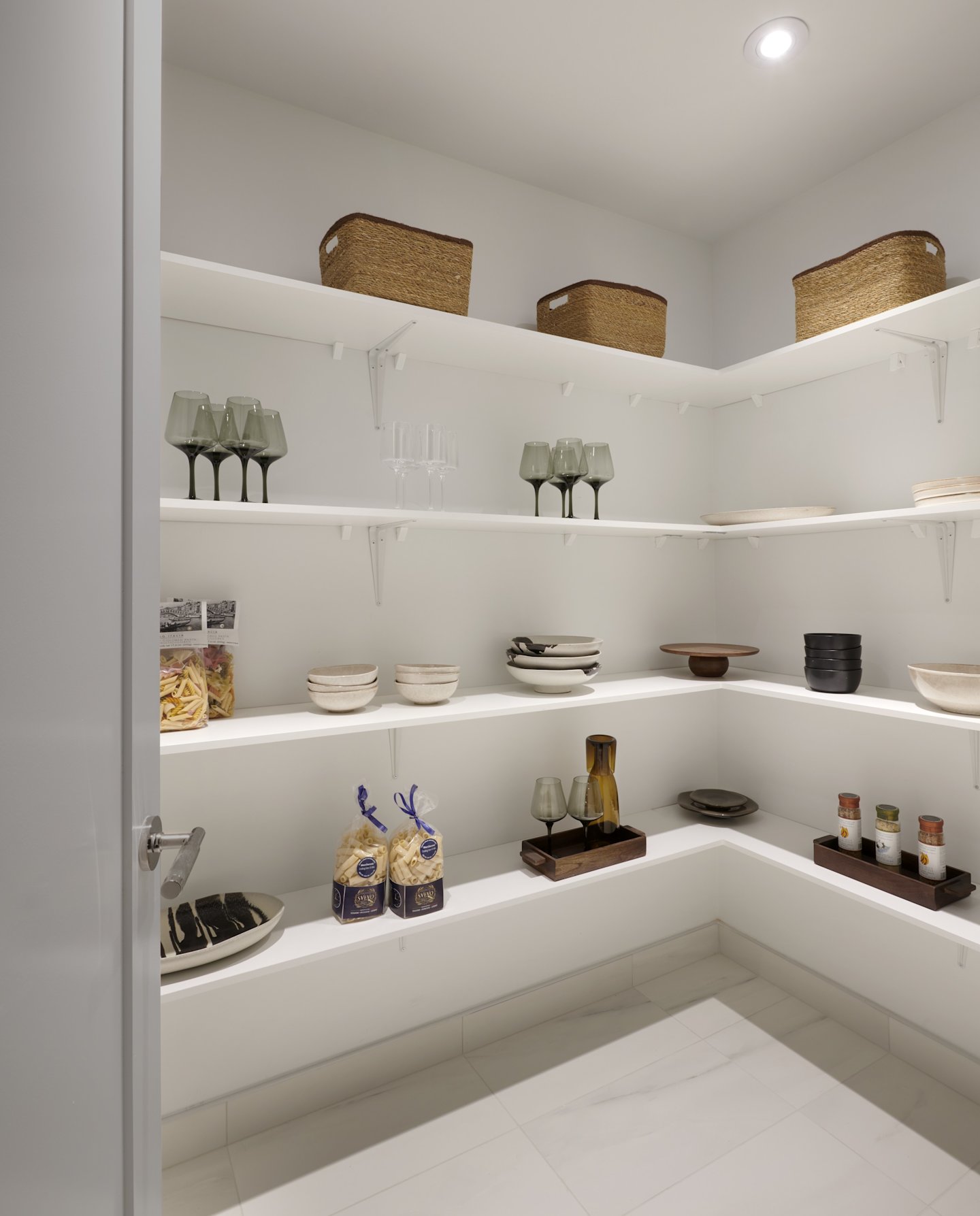 Aqualuna Suite 216 Pantry