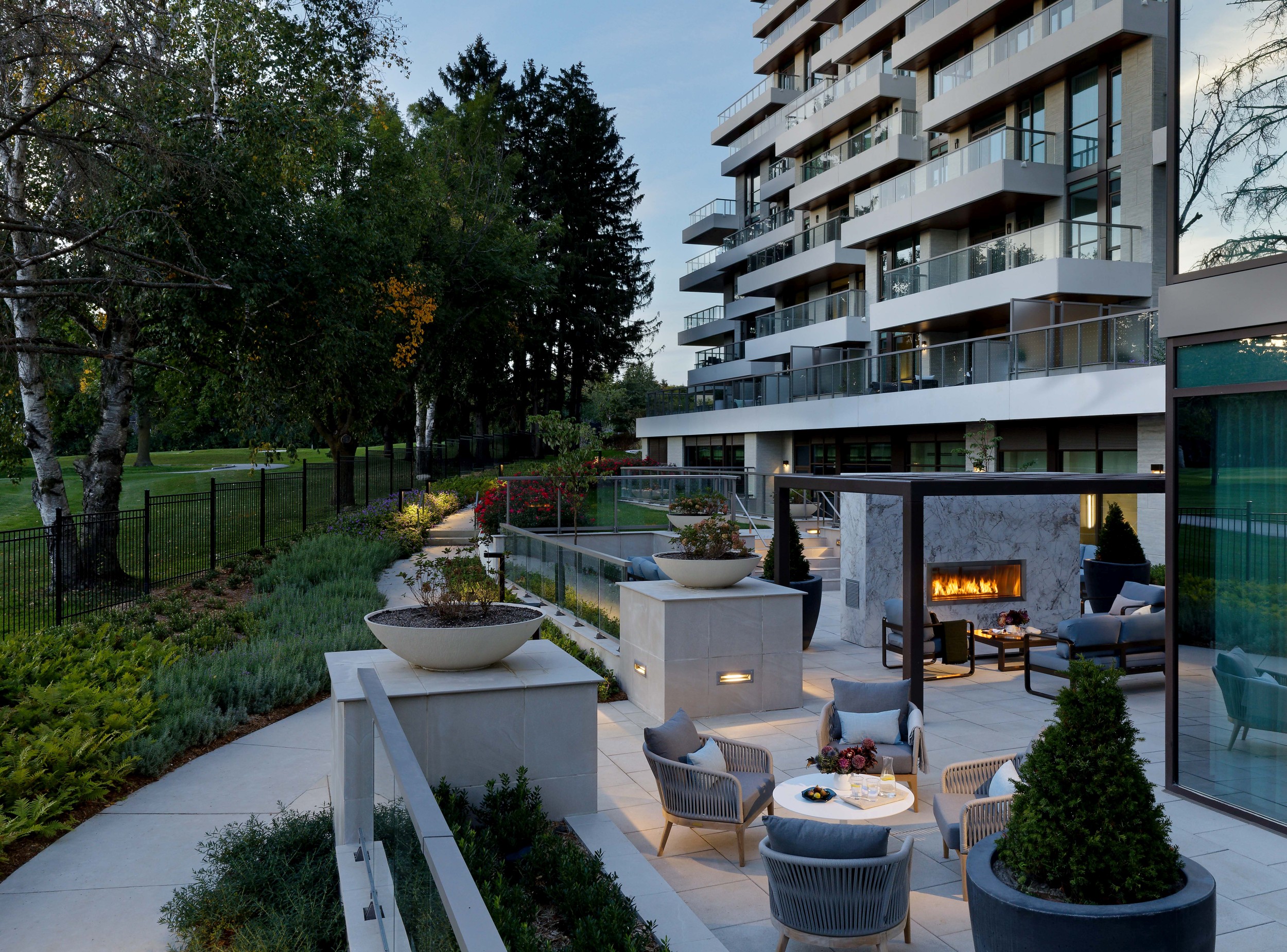 Royal Bayview Outdoor Patio Amenity