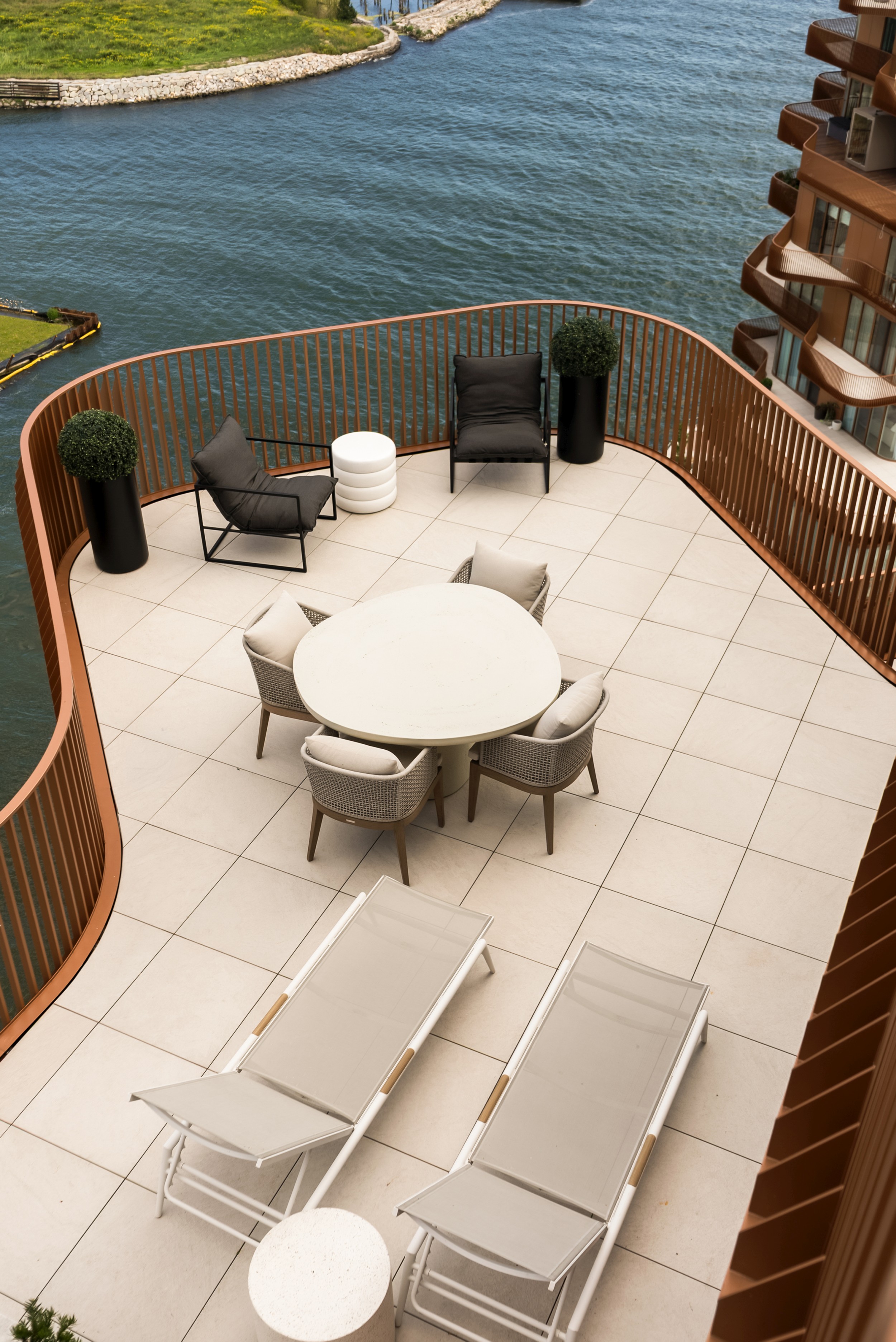 Aqualuna SPH1 Terrace Furniture