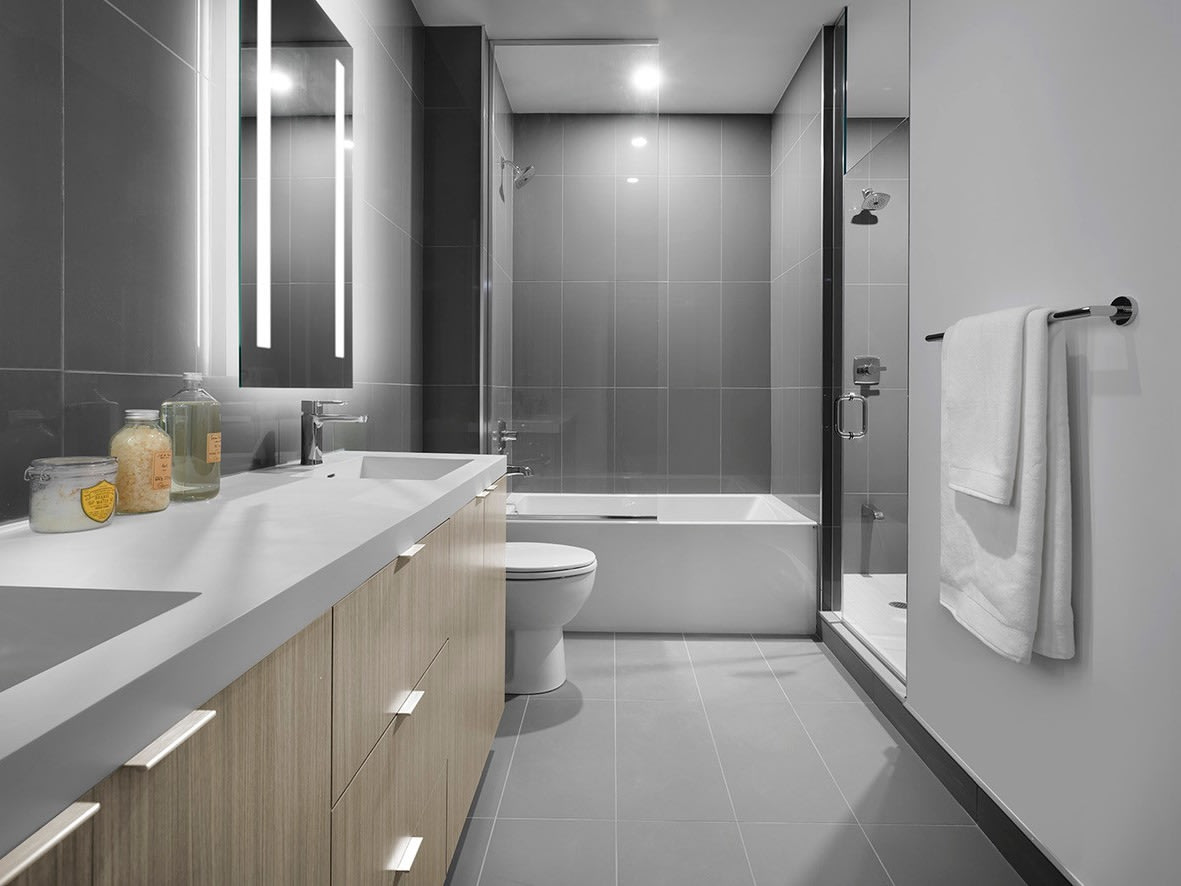 Via Bloor Suite 303 Ensuite