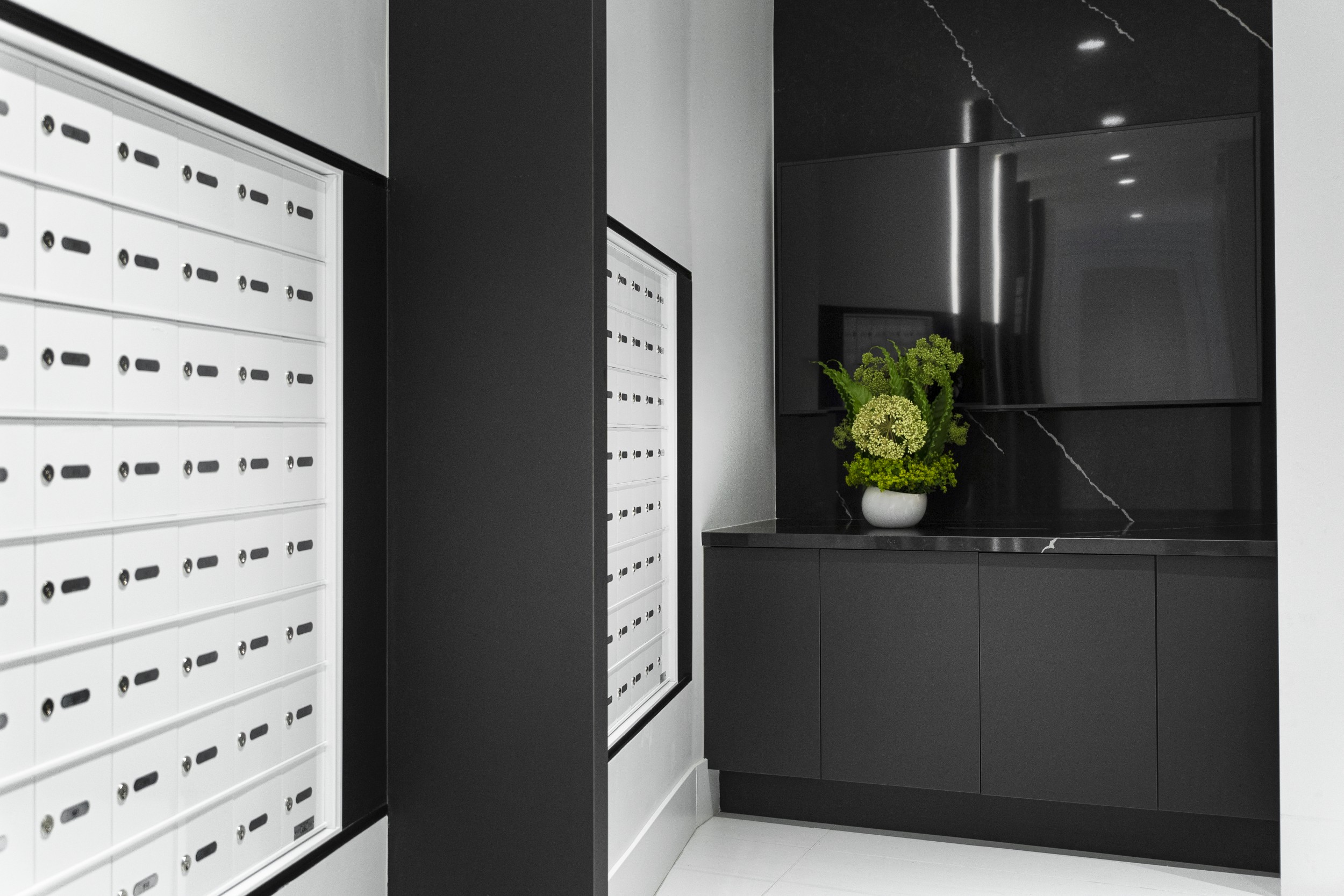 MRKT Amenities Mail Room