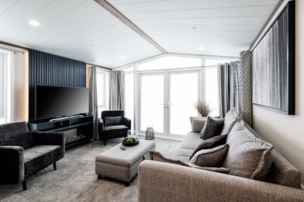 Victory Lakewood lounge