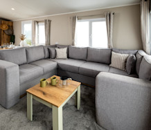 Victory Ashberry lounge