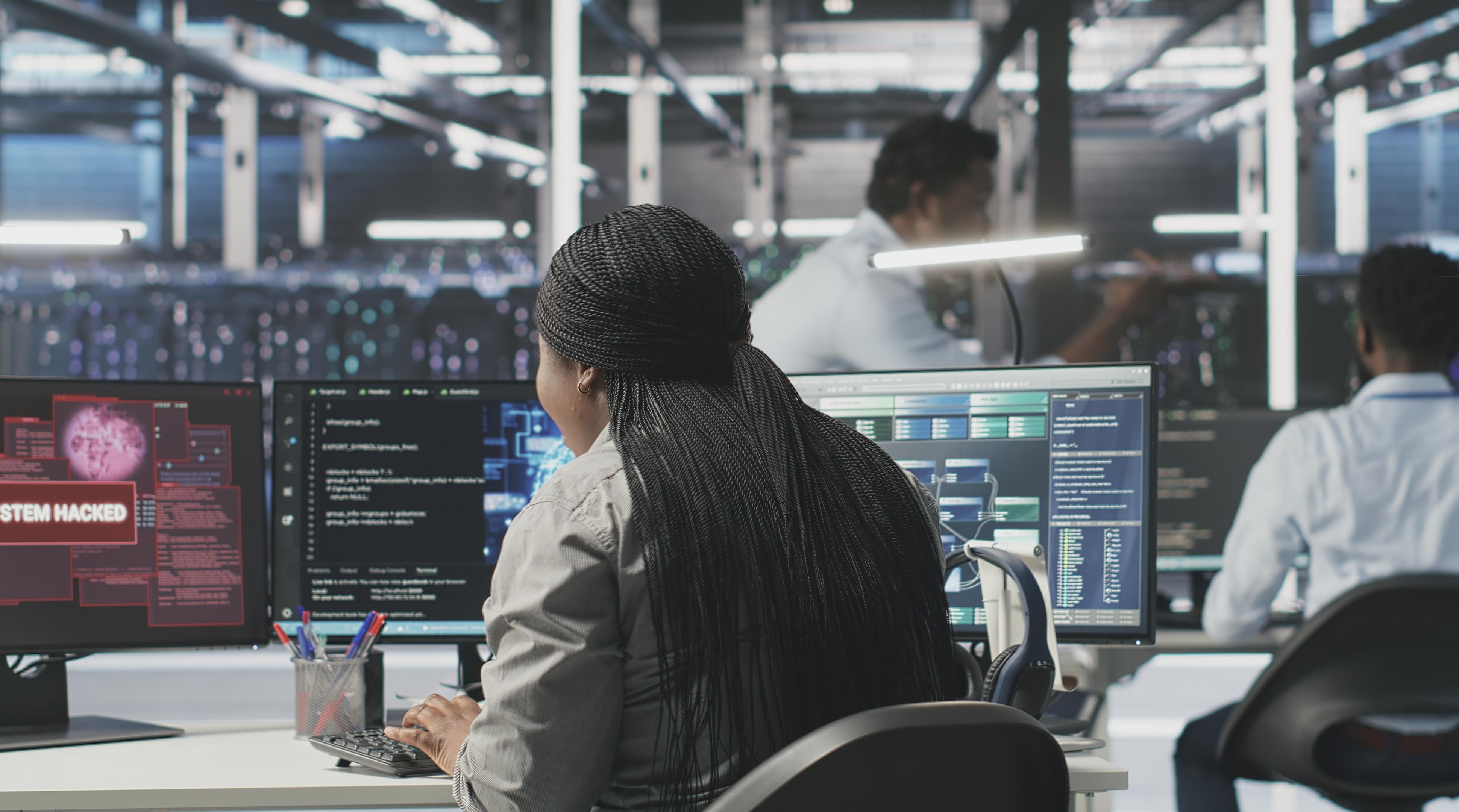 Incident response simulation under realistic attack conditions