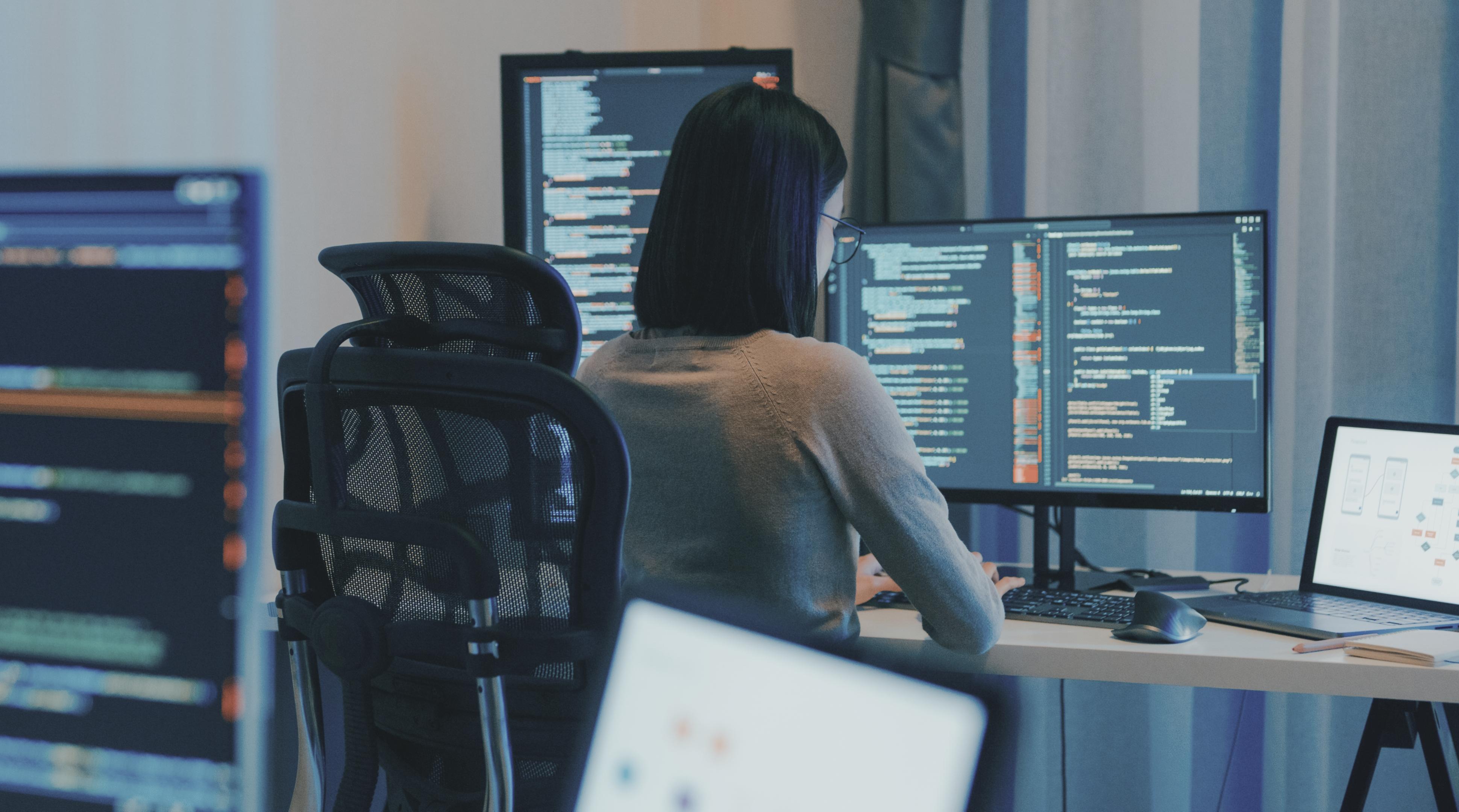 Mobile application penetration testing for insecure storage and session handling