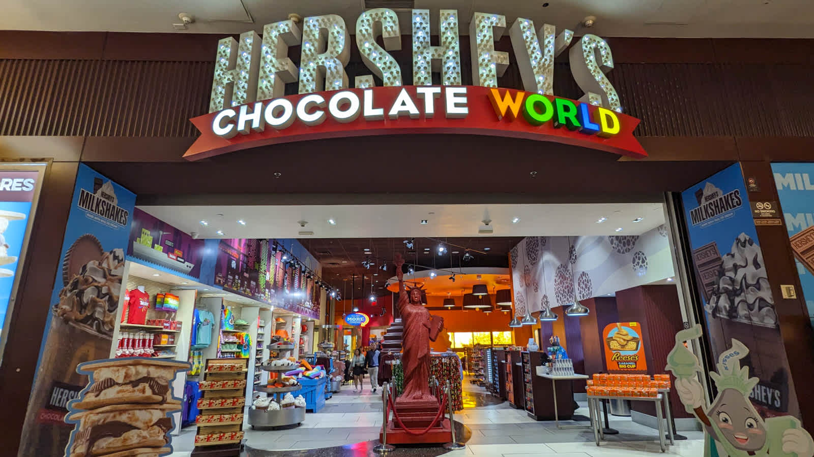 【拉斯維加斯自由行】必拍！巧克力自由女神像~就在好時巧克力世界！｜Hershey's Chocolate World