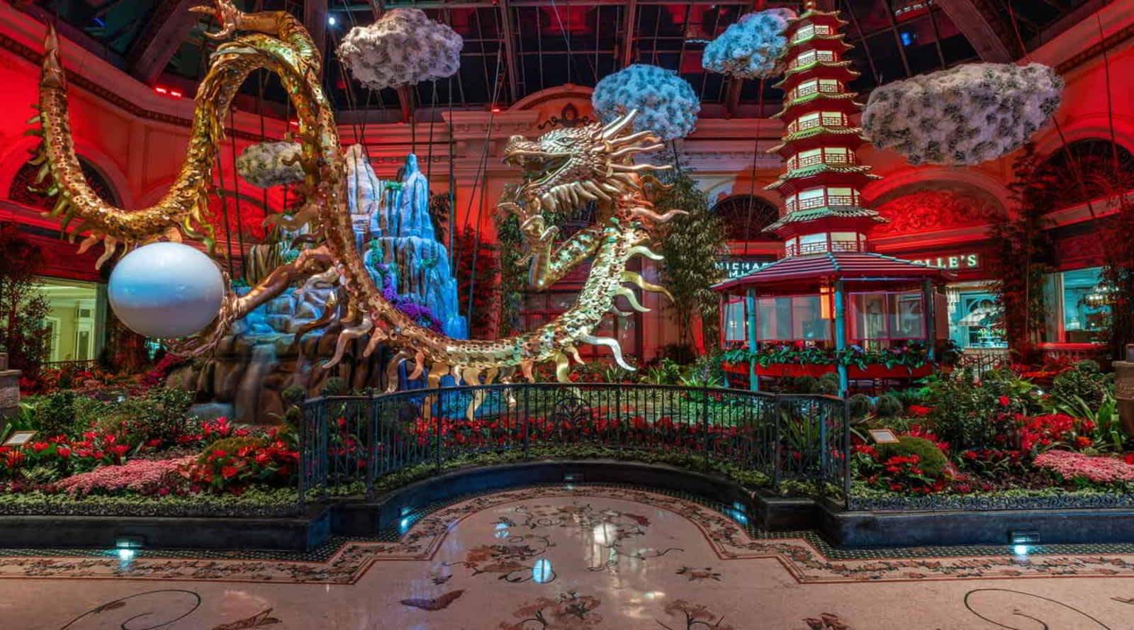 https://bellagio.mgmresorts.com/en/entertainment/conservatory-botanical-garden.html