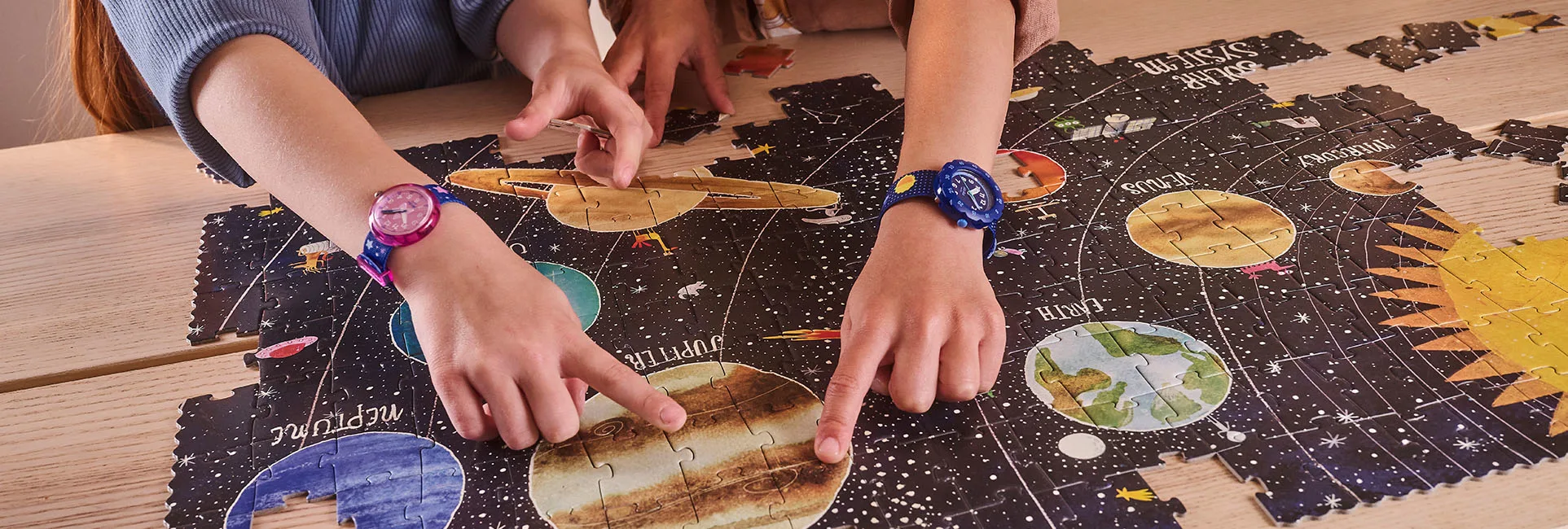 ¡El universo en su muñeca! Aterriza la nueva colección Cosmic Fun