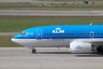 KLM airplane up close - KLM flight delay compensation