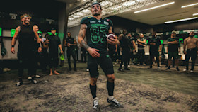 Wiebe wows ’em: Huskies legend gets game ball after Riders’ rally