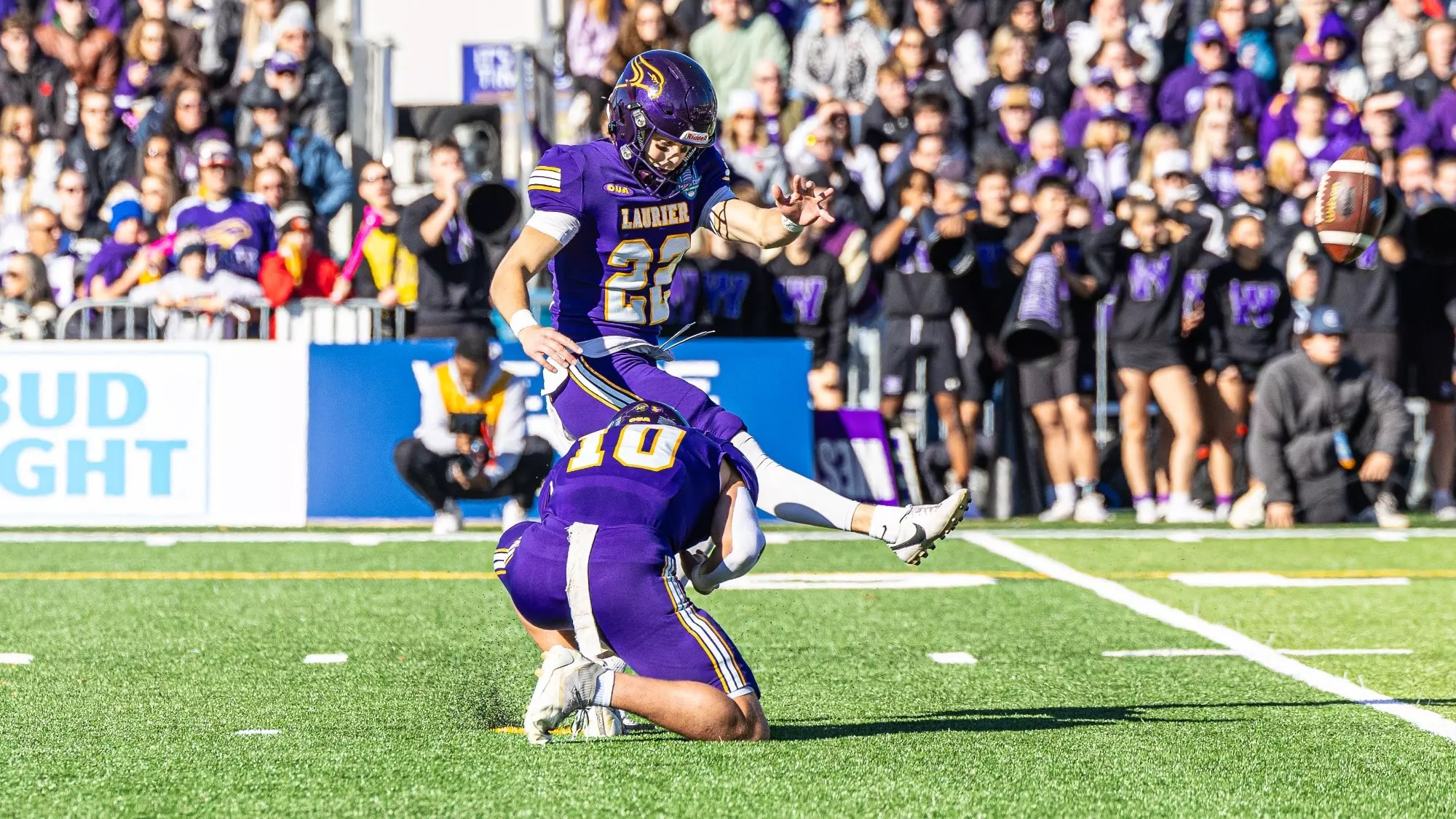 Riders Sign National Kicker Dawson Hodge