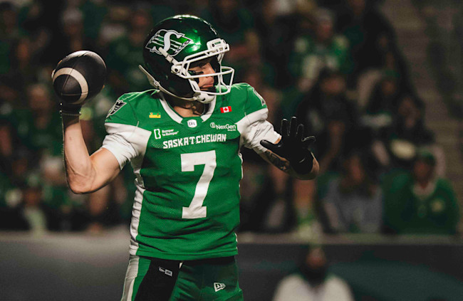ROBSERVATIONS: Classy passer hits major milestone … Tommy’s on a TD tear … KeeSean’s on a record pace