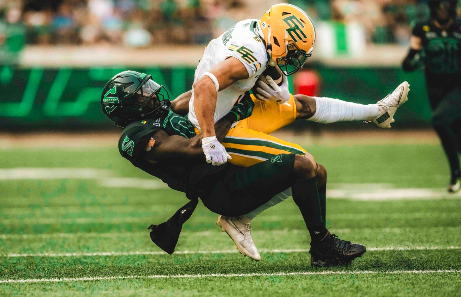 Elks Edge Roughriders on Emotional Evening at Mosaic Stadium