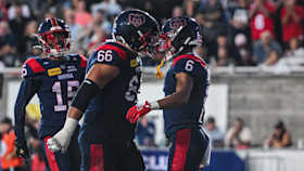 Les Alouettes rabrouent le ROUGE et NOIR 46-16