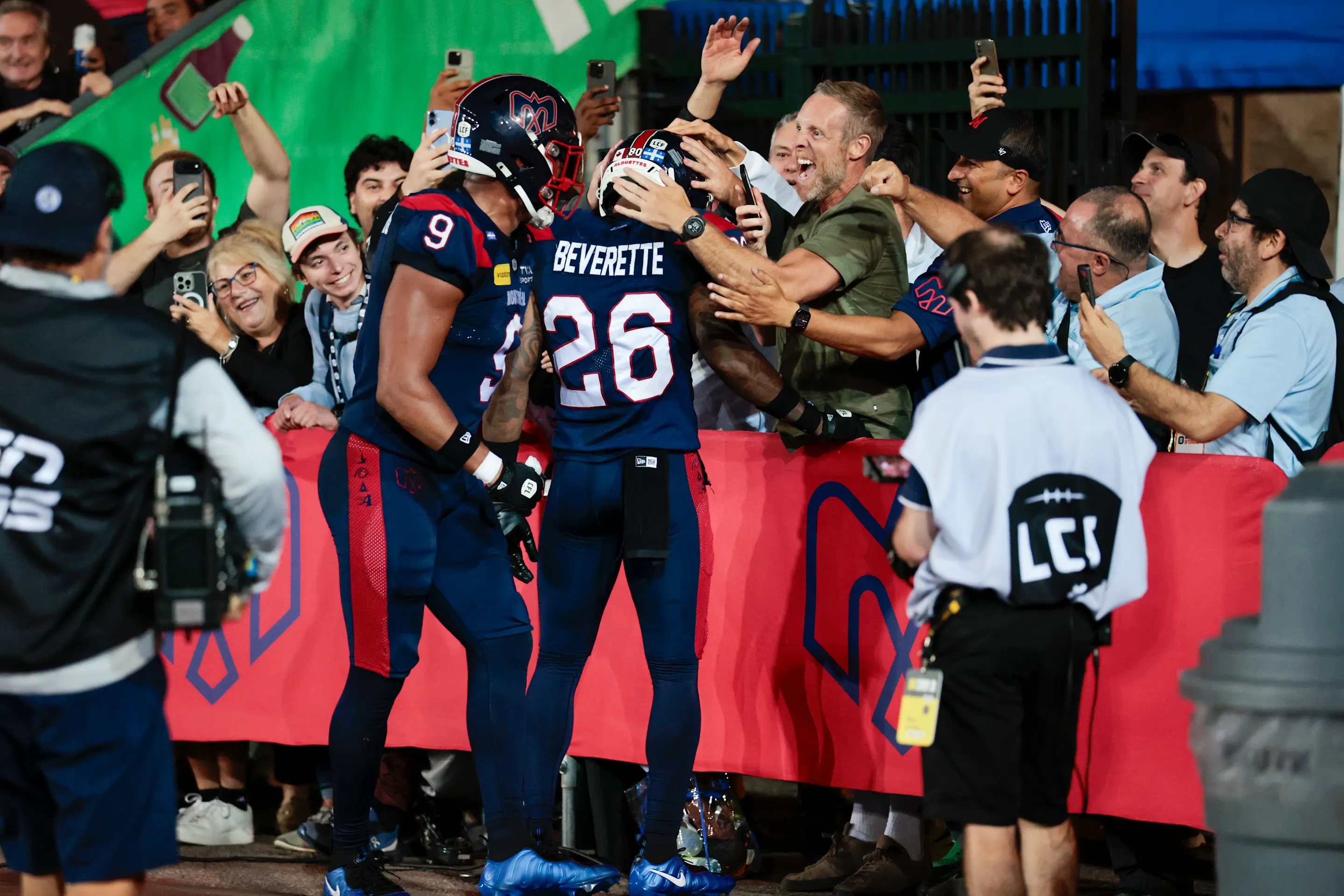 Alouettes clinch home playoff game with win over Lions