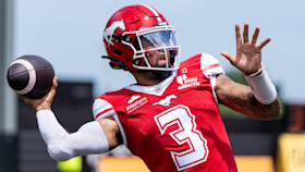 Vernon Adams Jr. absent contre Hamilton; Josh Love obtient le départ