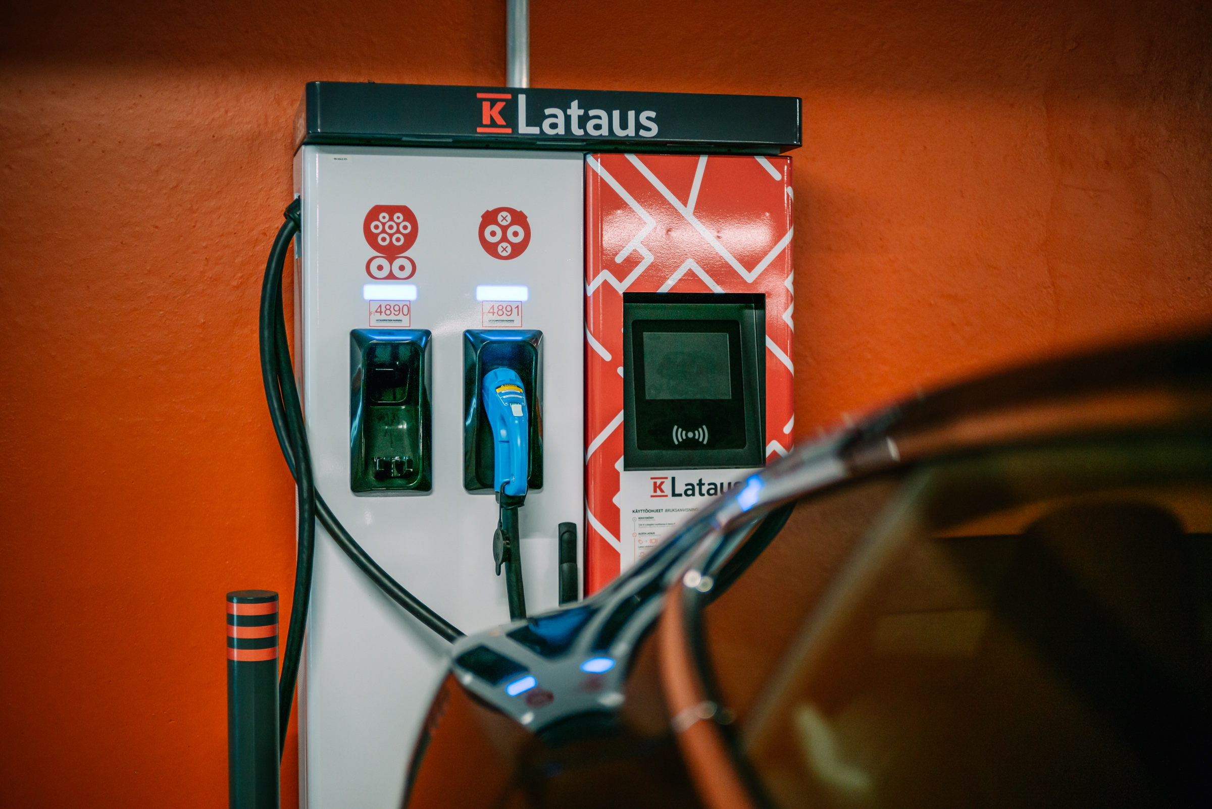 K-Lataus on koko maan kattava sähköautojen latausverkosto