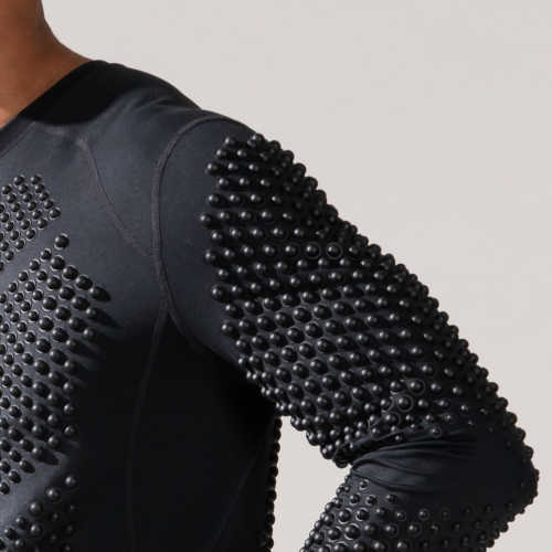 OMORPHO M G-Top LS Black long sleeve weight shirt - pattern detail