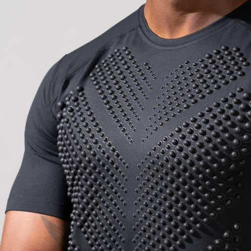 OMORPHO M G-Top SS Black short sleeve weight shirt - front pattern detail