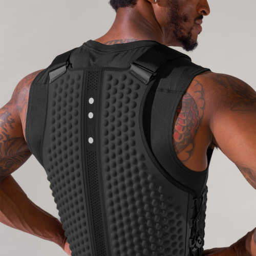 Back detail view of the OMORPHO G-Vest weighted vest for men in color black