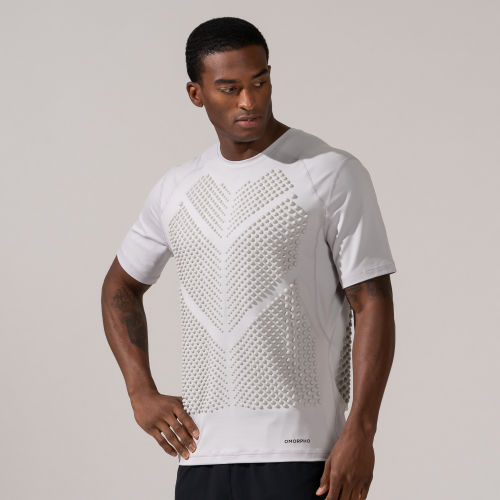 Front View of Male wearing Omorpho cloud G Top Short Sleeve
