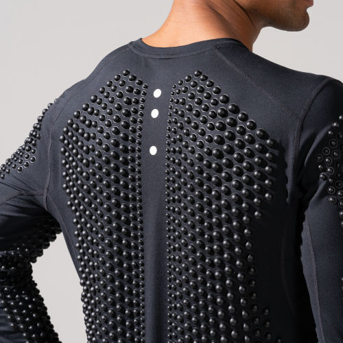 Close-up Back View of Male wearing Omorpho black G Top Long Sleeve