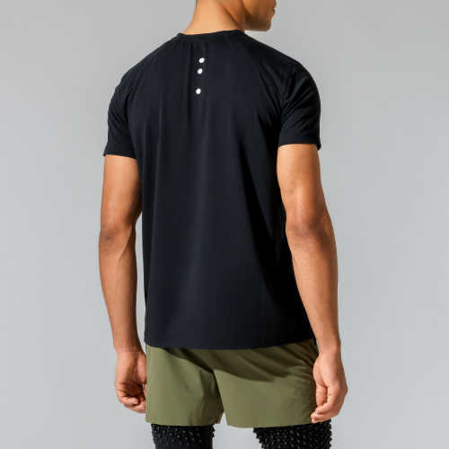 OMORPHO M Lifestyle Top black t-shirt for men - back view with weighted olive G-Short