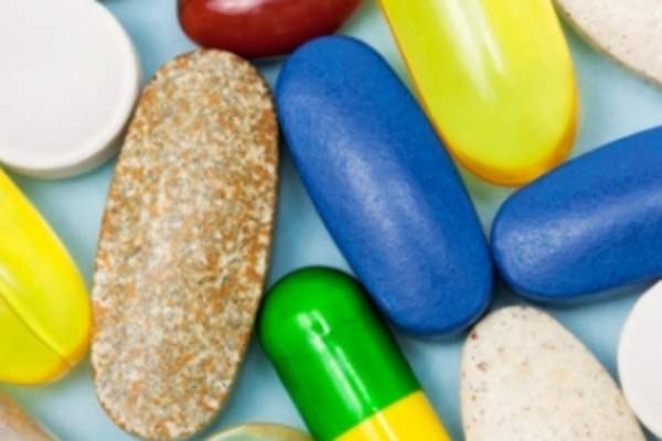 什锦维生素和补充。