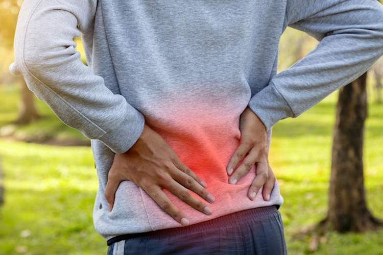 背部疼痛强调。