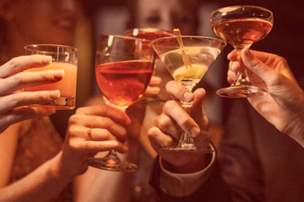 多种不同的鸡尾酒