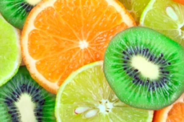 柑橘类水果切片。